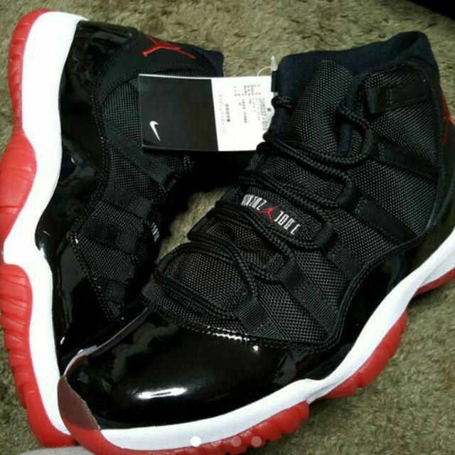 NIKE(ナイキ)の28cm 国内正規品 AIR JORDAN 11 RETRO BRED メンズの靴/シューズ(スニーカー)の商品写真