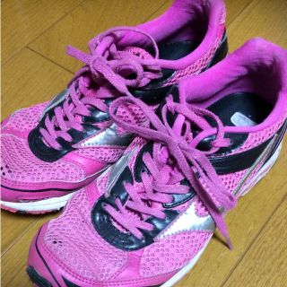 ミズノ(MIZUNO)のミズノシューズ ピンク(スニーカー)