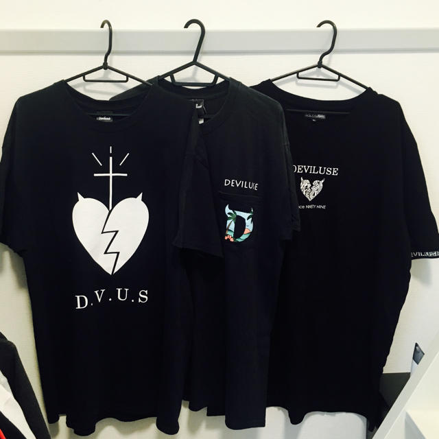 Deviluse(デビルユース)の10/15まで 正規品 DEVILUSE デビルユース Ｔシャツ 3枚セット 黒 メンズのトップス(Tシャツ/カットソー(半袖/袖なし))の商品写真