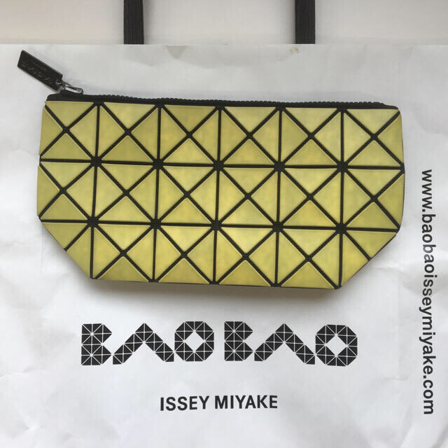 ISSEY MIYAKE(イッセイミヤケ)のバオバオ イッセイミオケ ポーチ レディースのファッション小物(ポーチ)の商品写真