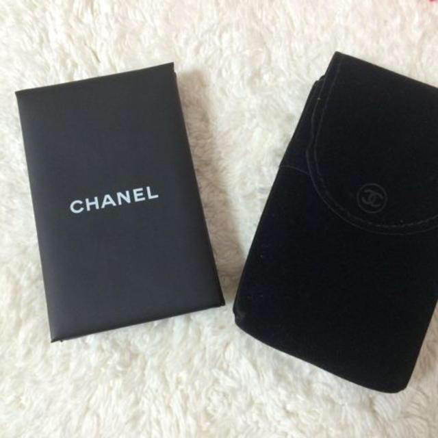 CHANEL(シャネル)のCHANEL♡ミラー付きあぶら取り紙 コスメ/美容のベースメイク/化粧品(その他)の商品写真