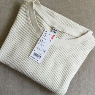 ユニクロ(UNIQLO)の新品 ワッフルクルーネックT オフホワイト Ｌ(Tシャツ(長袖/七分))