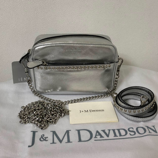 J&M DAVIDSON(ジェイアンドエムデヴィッドソン)のお取り置き中 J&M DAVIDSON ジェットセットシルバーショルダーバッグ レディースのバッグ(ショルダーバッグ)の商品写真