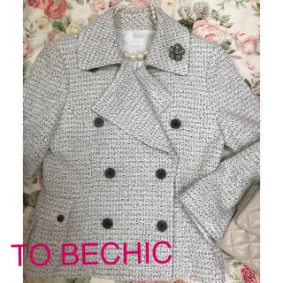 トゥービーシック(TO BE CHIC)の《美品》☆TO BE CHIC☆ ツイードダブルブレストジャケット 40(テーラードジャケット)