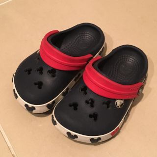 クロックス(crocs)のクロックス★ミッキーデザイン4〜5c(サンダル)