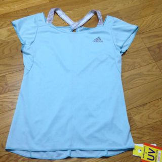 アディダス(adidas)のアディダス♡新品タグ付トレーニングウエア(Tシャツ(半袖/袖なし))