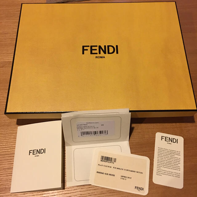 FENDI(フェンディ)のkouko0617様専用☆FENDI モンスタークラッチ☆ レディースのバッグ(クラッチバッグ)の商品写真