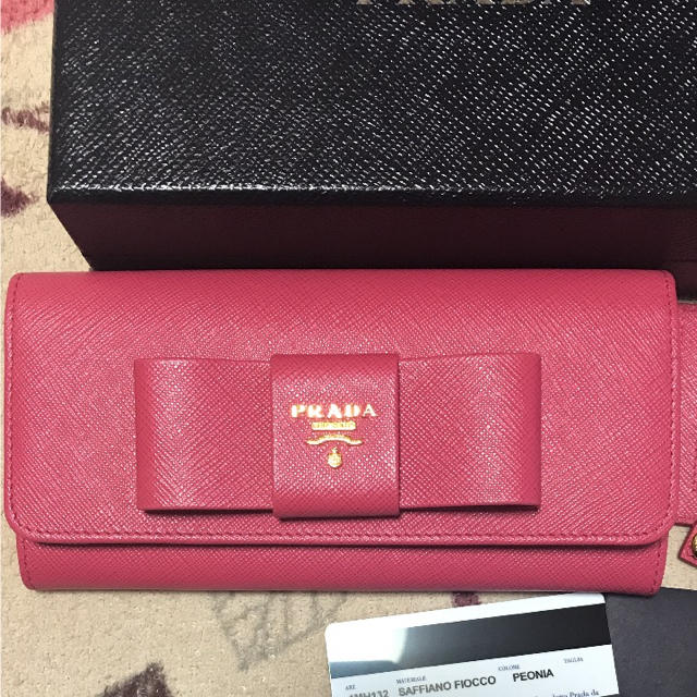 PRADA(プラダ)のtama様専用 レディースのファッション小物(財布)の商品写真