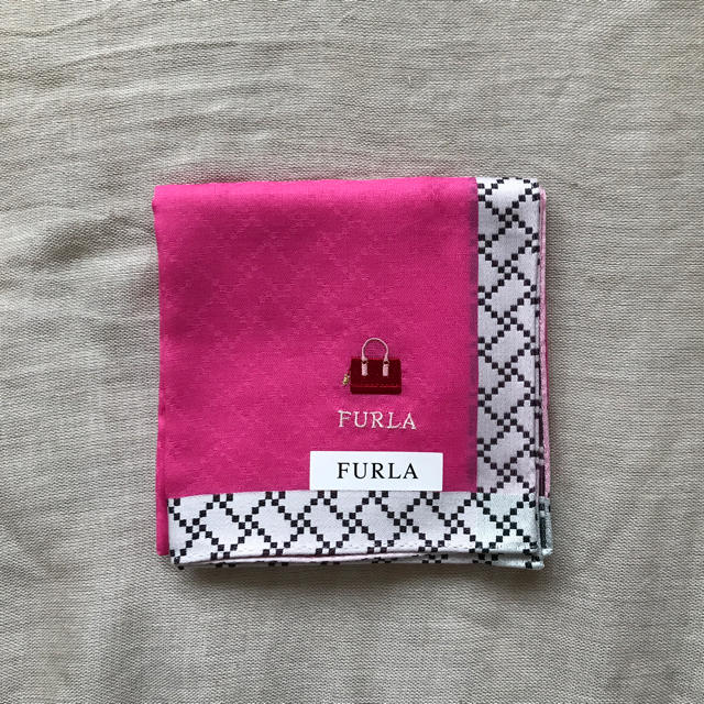 Furla(フルラ)のフルラ☆未使用 コットンハンカチ レディースのファッション小物(ハンカチ)の商品写真