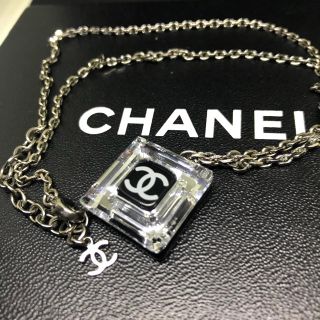 シャネル(CHANEL)の✨シャネル スクエア クリスタル ネックレス✨(ネックレス)