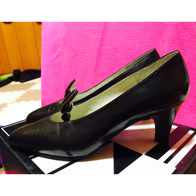 LANVIN(ランバン)のLANVIN 黒 パンプス レディースの靴/シューズ(ハイヒール/パンプス)の商品写真