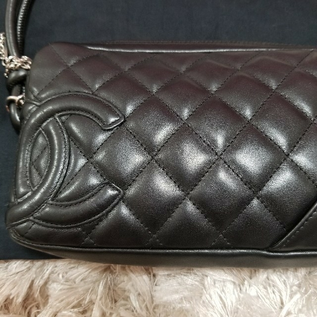 CHANEL(シャネル)の正規品　CHANEL　カンボンライン　アクセサリーポーチ レディースのバッグ(ハンドバッグ)の商品写真