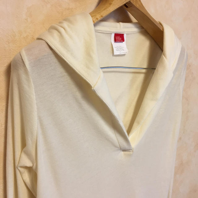 DOUBLE STANDARD CLOTHING(ダブルスタンダードクロージング)の美品 ダブルスタンダードクロージング パーカー レディースのトップス(Tシャツ(長袖/七分))の商品写真