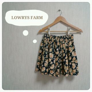 ローリーズファーム(LOWRYS FARM)の花柄スカート(ミニスカート)