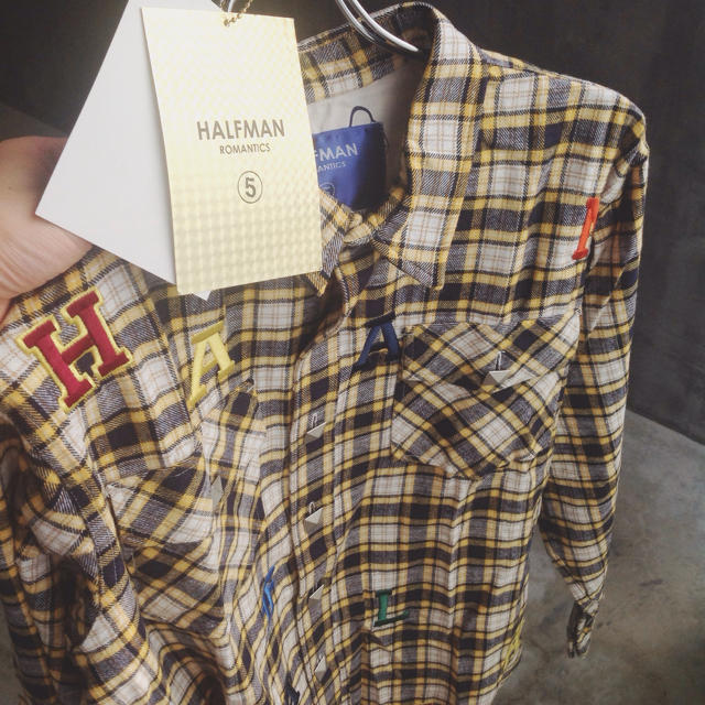 HALFMAN(ハーフマン)のHALFMAN　(ハーフマン) 　アルファベット　タータンチェック シャツ メンズのトップス(シャツ)の商品写真