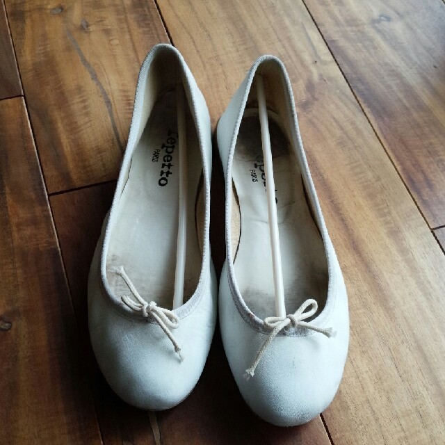 repetto(レペット)の削除予定！最終価格。レペット　BB　37 白 レディースの靴/シューズ(バレエシューズ)の商品写真