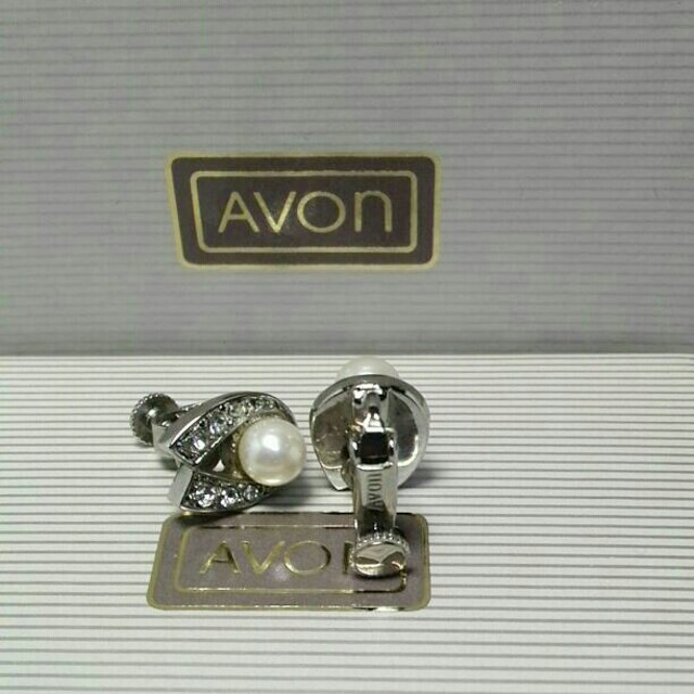 AVON(エイボン)の926.AVON ミニパールイヤリング レディースのアクセサリー(イヤリング)の商品写真