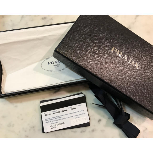 PRADA(プラダ)のプラダ 長財布 レディースのファッション小物(財布)の商品写真