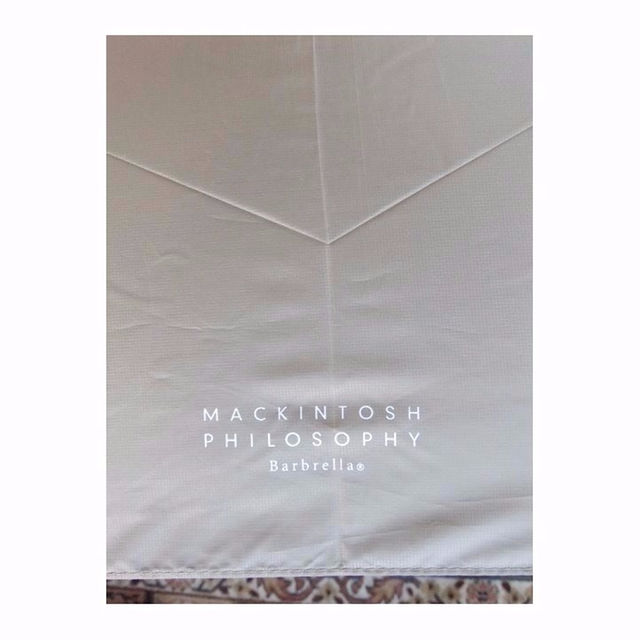 MACKINTOSH PHILOSOPHY(マッキントッシュフィロソフィー)のマッキントッシュ 超軽量折りたたみ傘UV 新品タグ付　薄茶色 50cm￥7560 レディースのファッション小物(傘)の商品写真