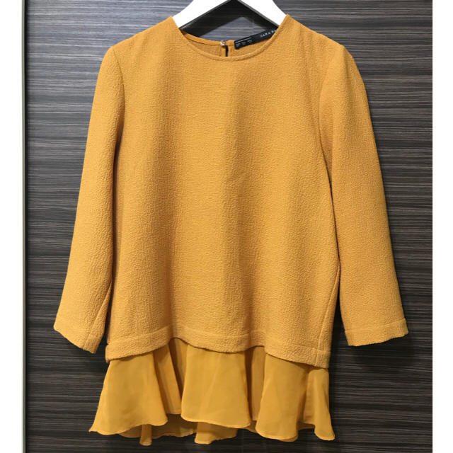 ZARA(ザラ)のZARA フレアヘムトップス レディースのトップス(Tシャツ(長袖/七分))の商品写真