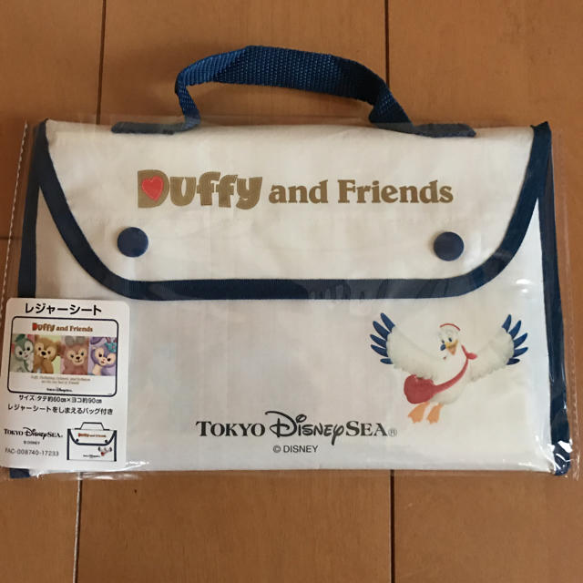 Disney(ディズニー)の新品♡ダッフィー レジャーシート エンタメ/ホビーのおもちゃ/ぬいぐるみ(キャラクターグッズ)の商品写真