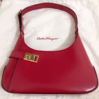 サルヴァトーレフェラガモ(Salvatore Ferragamo)の専用フェラガモ ショルダーバッグ ハンドバック(ショルダーバッグ)