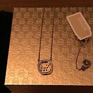 マイケルコース(Michael Kors)の最終値下げ☆ 新品 MICHAEL KORS マイケルコース ロゴネックレス(ネックレス)