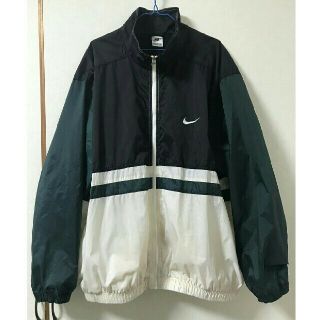 ナイキ(NIKE)のNIKE ナイロンブルゾン(ナイロンジャケット)