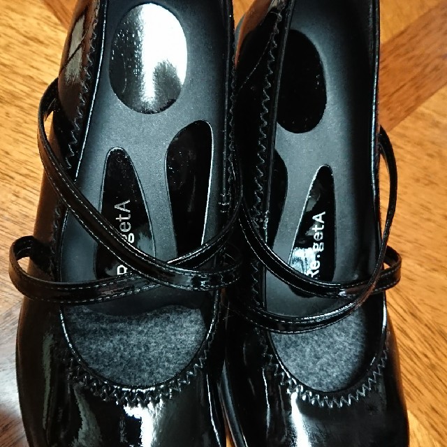 Re:getA(リゲッタ)のリゲッタ エナメル ブラック  レディースの靴/シューズ(ハイヒール/パンプス)の商品写真
