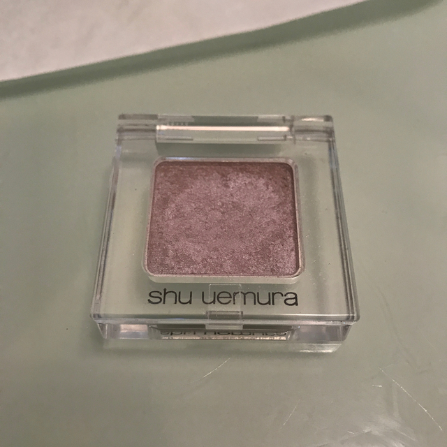 shu uemura(シュウウエムラ)のシュウ ウエムラ プレスドアイシャドー コスメ/美容のベースメイク/化粧品(アイシャドウ)の商品写真