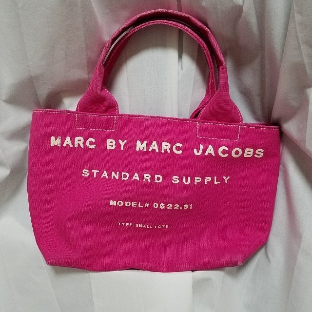 MARC BY MARC JACOBS(マークバイマークジェイコブス)のマークバーイマークジェイコブス ミニバッグ レディースのバッグ(ハンドバッグ)の商品写真