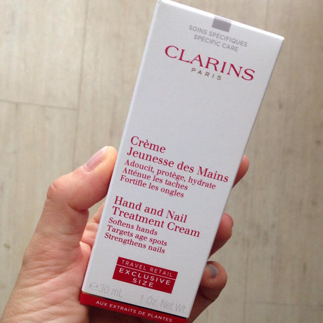 CLARINS(クラランス)の★新品未使用★クラランス ハンド ネイル クリーム コスメ/美容のボディケア(ハンドクリーム)の商品写真