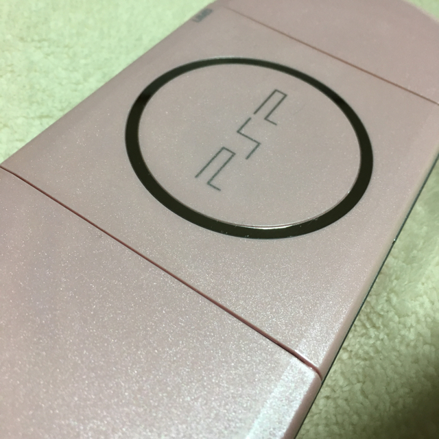 PlayStation Portable(プレイステーションポータブル)の専用 PSP ブロッサムピンク エンタメ/ホビーのゲームソフト/ゲーム機本体(携帯用ゲーム機本体)の商品写真
