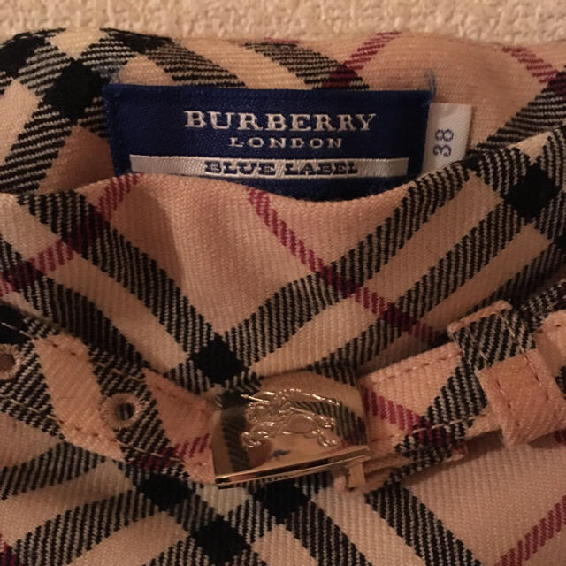 BURBERRY BLUE LABEL(バーバリーブルーレーベル)のキティさま専用 バーバリーブルーレーベル スカート ベルト付きサイズ38 レディースのスカート(ひざ丈スカート)の商品写真