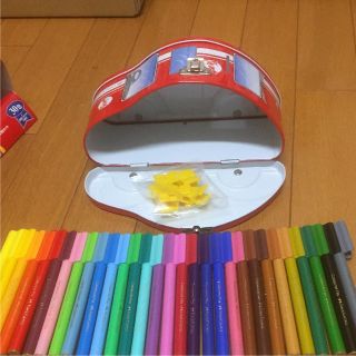 ファーバー カステル 30色 車型ケース 水性ペン 色鉛筆(カラーペン/コピック)