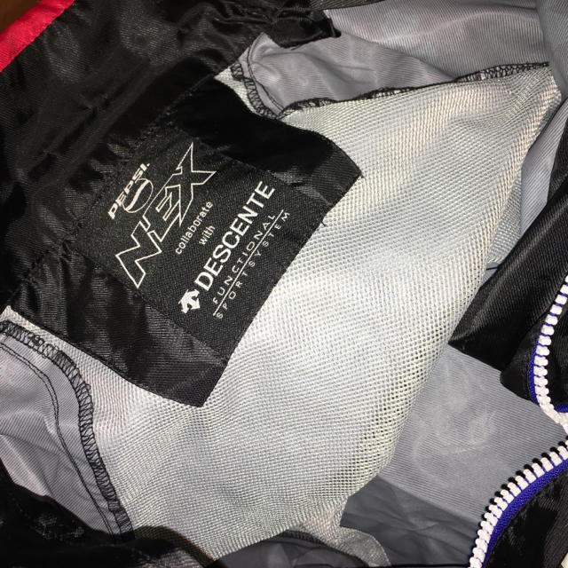 DESCENTE(デサント)のDESCENTE×PEPSINEX ジャンパー 黒   メンズのジャケット/アウター(スタジャン)の商品写真