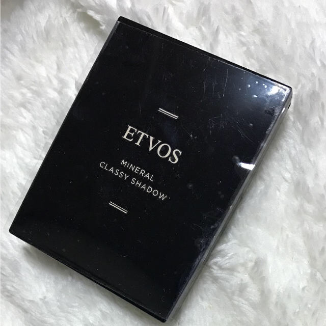 ETVOS(エトヴォス)のsaya様専用 ETVOS ミネラルクラッシィシャドー ロイヤルブラウン コスメ/美容のベースメイク/化粧品(アイシャドウ)の商品写真