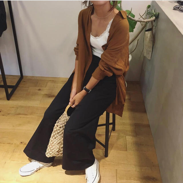 moussy(マウジー)のmoussy ブラウン シャツ レディースのトップス(シャツ/ブラウス(長袖/七分))の商品写真