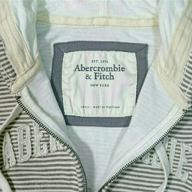 Abercrombie&Fitch(アバクロンビーアンドフィッチ)のアバクロパーカー Abercrombie & Fitch レディースのトップス(パーカー)の商品写真