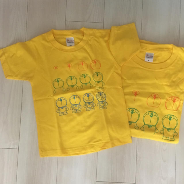 ドラえもん 親子Tシャツ キッズ/ベビー/マタニティのキッズ服男の子用(90cm~)(Tシャツ/カットソー)の商品写真