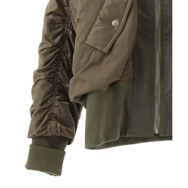 OSMOSIS(オズモーシス)のさっちん様用ドルマンスリーブギャザーブルゾン レディースのジャケット/アウター(ブルゾン)の商品写真