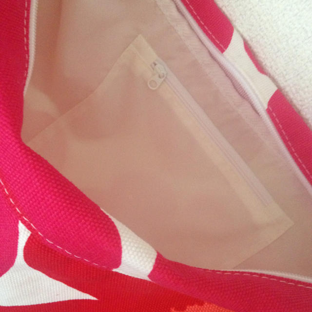 marimekko(マリメッコ)のマリメッコblumショルダーバッグ レディースのバッグ(ショルダーバッグ)の商品写真