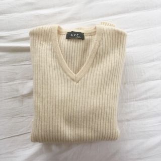 アーペーセー(A.P.C)の【ayako様専用】  A.P.C ニット オフホワイト(ニット/セーター)