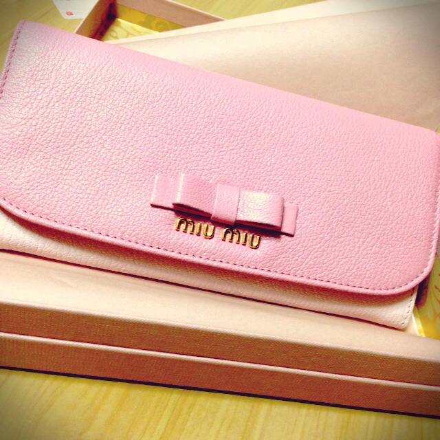 超激得超激得HOT miumiu - るるぶ様専用*国内百貨店購入miumiuリボン
