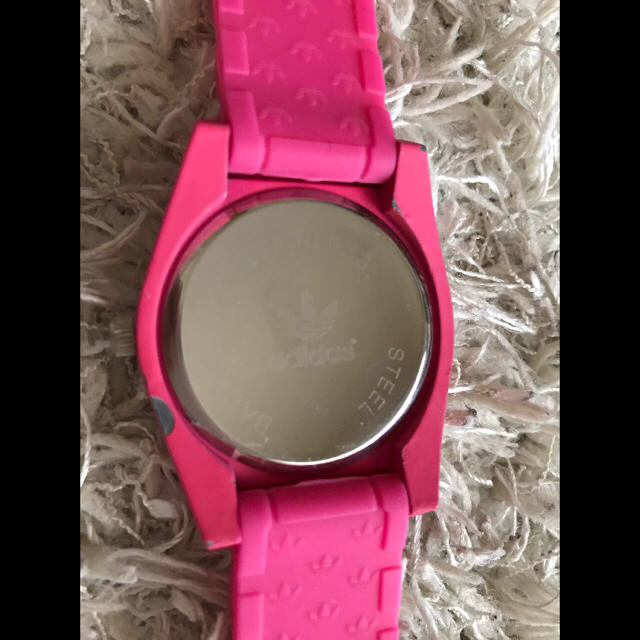 adidas(アディダス)の【値下げ】アディダス 時計 ピンク レディースのファッション小物(腕時計)の商品写真