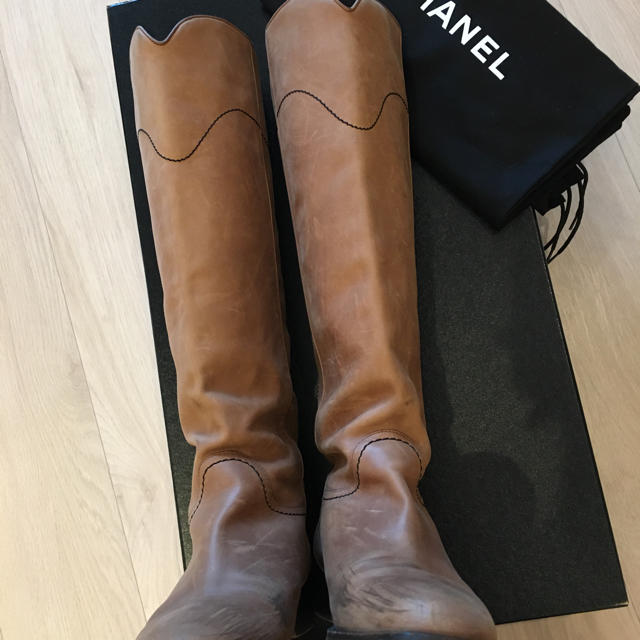 CHANEL ブーツの通販 by リロ's shop|シャネルならラクマ - シャネル NEW定番