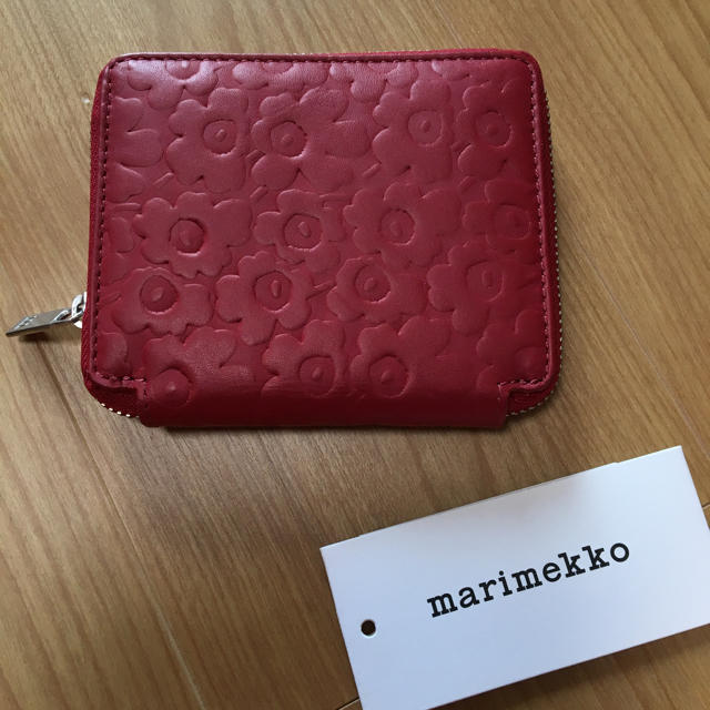 marimekko(マリメッコ)のクリスマス限定！！マリメッコ 財布 レディースのファッション小物(財布)の商品写真