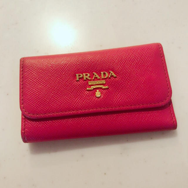 正規品】PRADA♡ピオニーピンク♡キーケース 定番の冬ギフト 8100円 ...