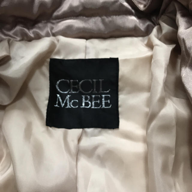 CECIL McBEE(セシルマクビー)のミディアムダウンコート レディースのジャケット/アウター(ダウンコート)の商品写真