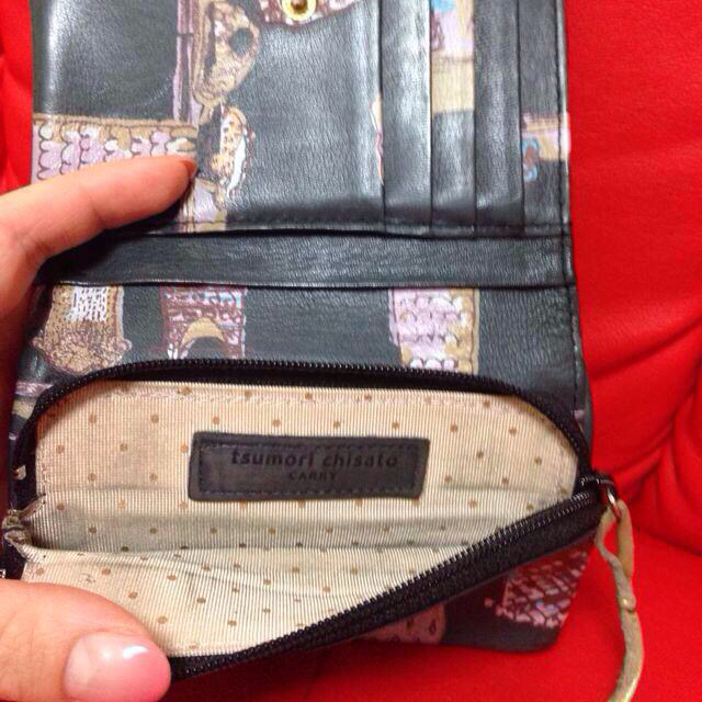 TSUMORI CHISATO(ツモリチサト)のツモリチサト二つ折財布 ドレス柄 レディースのファッション小物(財布)の商品写真